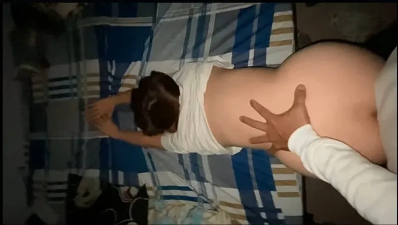 Lên giường với em người yêu nứng lồn và cái kết